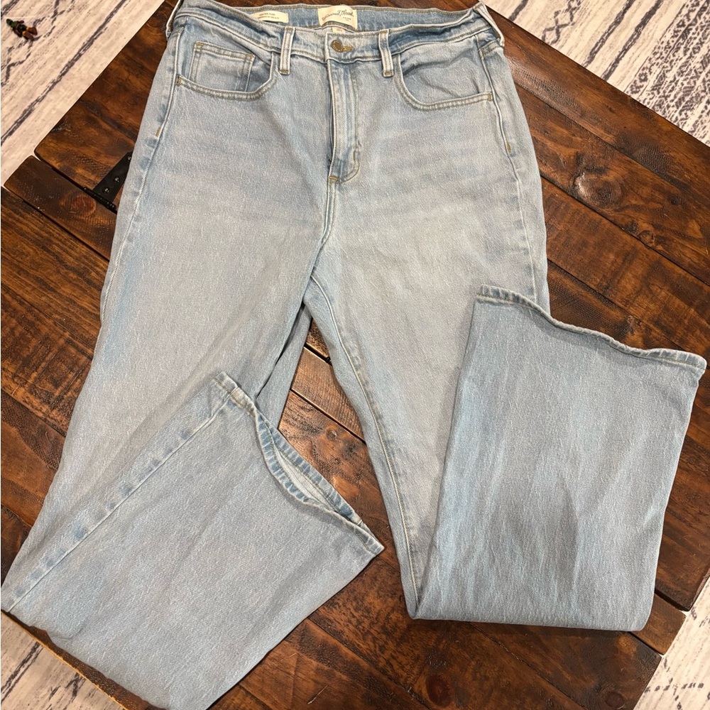 Universal Thread Light Blue Straight Leg Jeans